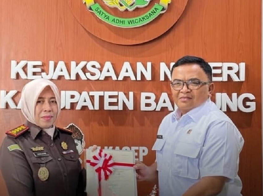 Empat Aset Kejari Bandung Resmi Bersertipikat, Wujud Sinergi Kantah dan Kejaksaan Jaga Aset Negara