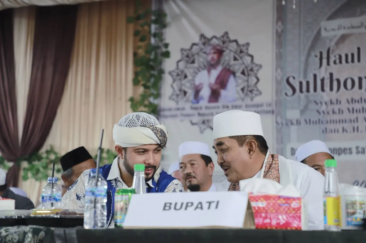 Bupati Anwar Sadat Hadiri Haul Ulama dan HUT Ponpes Sa’adatul Abadiyah Kuala Tungkal