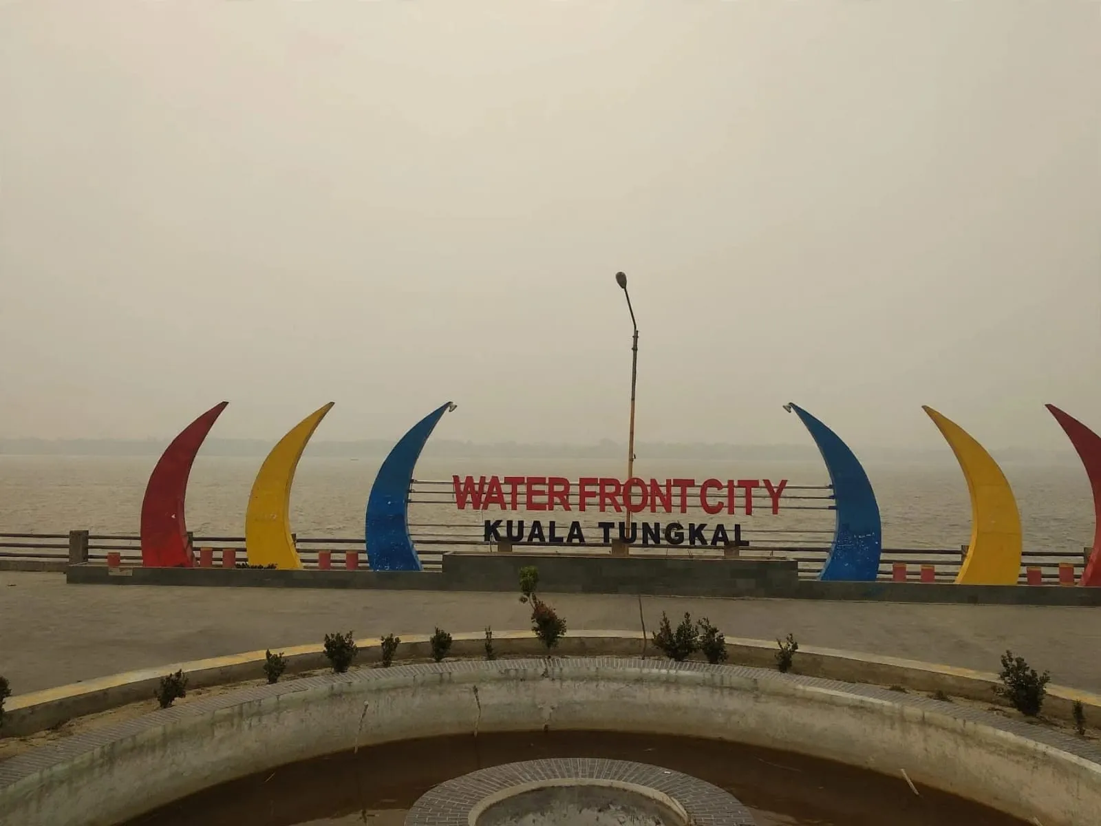 Kabut Asap Makin Pekat Kepung Kuala Tungkal, Warga Desak Pemerintah Bertindak