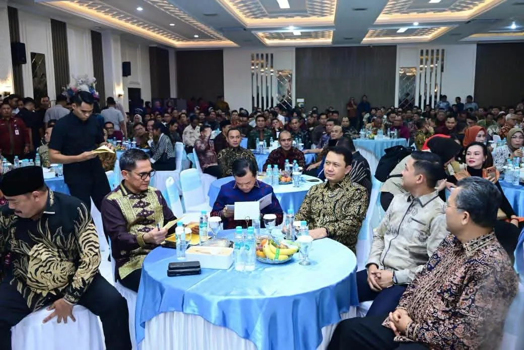 Wabup Tanjab Barat Hadiri Acara Kenal Pamit Kapolda Jambi di Gedung Siginjai